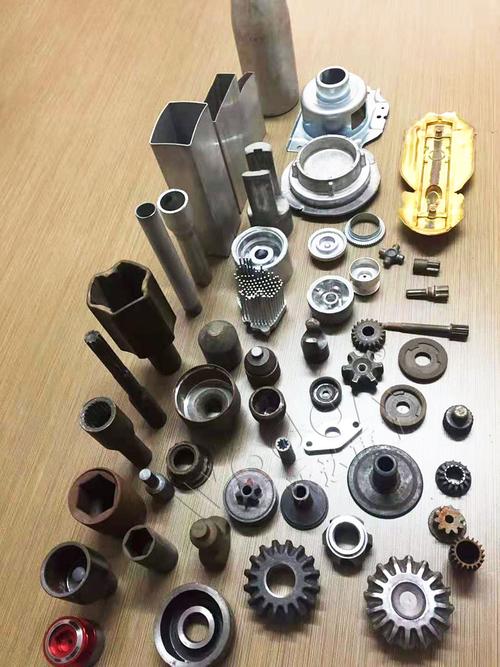 铝制品冷挤压成型液压机 315吨四柱液压机在金属制品中的应用